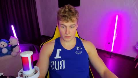 Snapshot of kurt_hanssen chatting on December 18, 2024, 3:33 pm kurt_hanssen online show from December 18, 2024, 3:33 pm