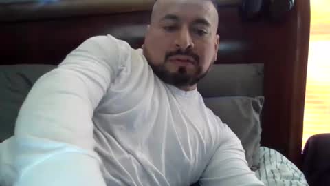 Snapshot of kush40 chatting on December 1, 2024, 8:42 pm kush40 online show from December 1, 2024, 8:42 pm