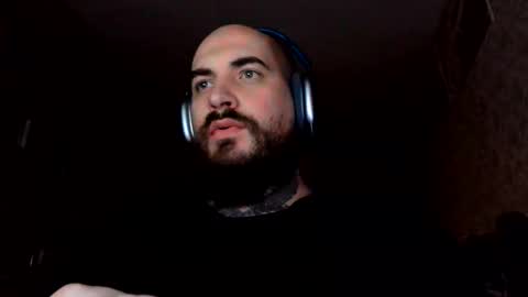 Snapshot of kuzmabig chatting on November 10, 2025, 4:39 pm kuzmabig online show from November 10, 2025, 4:39 pm