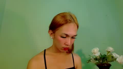 Snapshot of kween_romance chatting on January 7, 2025, 1:46 pm Kween online show from January 7, 2025, 1:46 pm