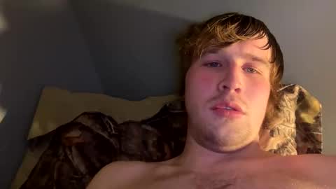 Snapshot of kylelovepussy69 chatting on February 21, 2025, 9:54 pm kylelovepussy69 online show from February 21, 2025, 9:54 pm