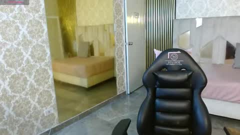 kyler_tay online show from May 14, 2026, 11:50 am