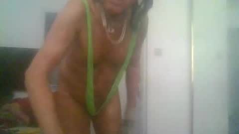 kylestrips4youq online show from November 1, 2025, 12:51 pm