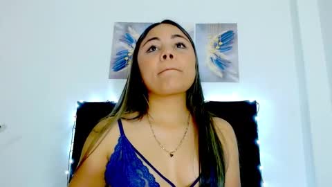 Paola online show from January 22, 2025, 5:28 pm