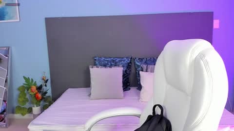 Kylie Reyes  online show from December 12, 2024, 7:48 pm