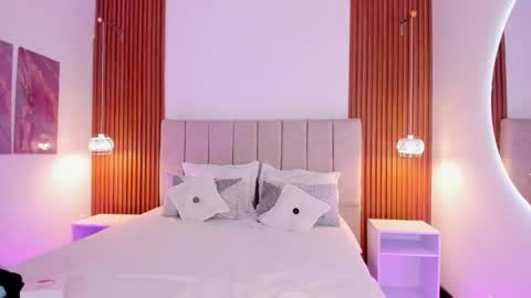 kloe sofia online show from February 11, 2026, 12:10 pm