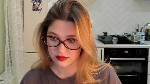 Snapshot of kylieblond chatting on February 27, 2025, 8:20 pm Din online show from February 27, 2025, 8:20 pm