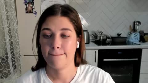 Snapshot of kylieblond chatting on November 22, 2025, 8:08 pm Din online show from November 22, 2025, 8:08 pm