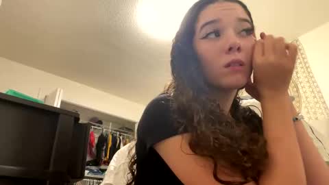 Kylie online show from November 19, 2025, 10:32 pm