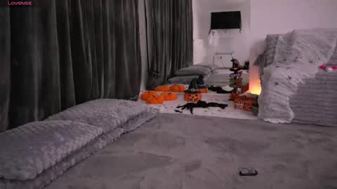 Kylie online show from October 22, 2025, 8:08 pm