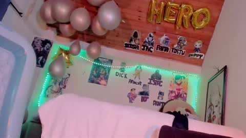 Snapshot of kyliekandy chatting on March 9, 2025, 12:31 am   online show from March 9, 2025, 12:31 am