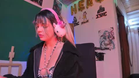 Snapshot of kyliekandy chatting on September 11, 2025, 12:22 am   online show from September 11, 2025, 12:22 am
