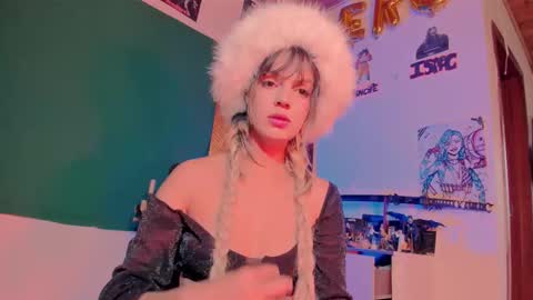 Snapshot of kyliekandy chatting on September 14, 2025, 9:36 pm   online show from September 14, 2025, 9:36 pm