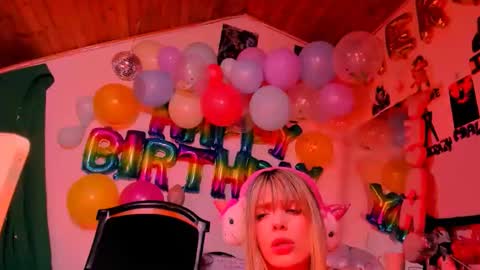   online show from November 20, 2025, 12:33 am