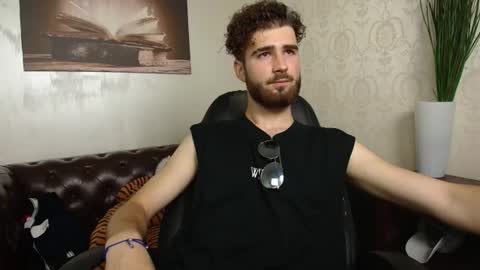 KyloEast online show from June 22, 2026, 4:31 am