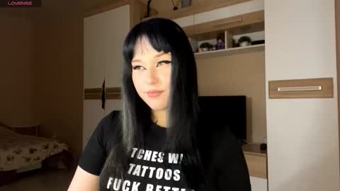 Eva online show from October 28, 2025, 7:34 am