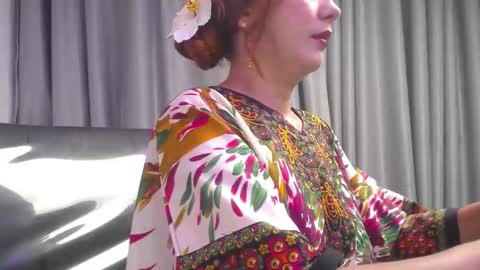 Kyra online show from February 4, 2026, 12:44 pm