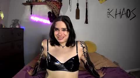 Kyra Chaos online show from June 9, 2026, 12:44 am
