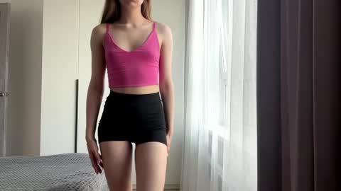 Snapshot of kyragraise chatting on June 20, 2026, 6:38 am Kira online show from June 20, 2026, 6:38 am