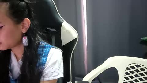 Snapshot of l0lyta_sweet chatting on November 27, 2025, 5:04 pm Lolyta online show from November 27, 2025, 5:04 pm