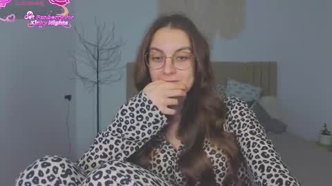 Margo  online show from December 2, 2025, 4:13 pm