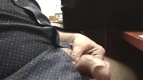 la_guyy online show from October 8, 2025, 12:52 am