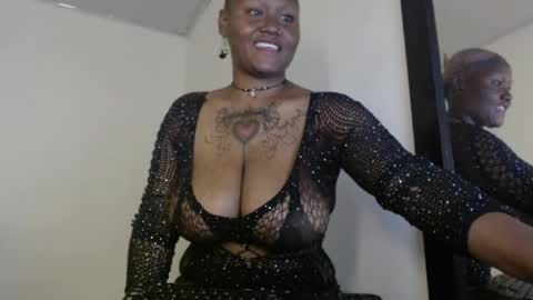 la_malona_77 online show from July 15, 2026, 5:07 pm