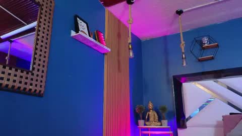 Cris  online show from April 18, 2026, 11:36 am