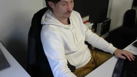 Snapshot of labelette007 chatting on December 12, 2024, 3:05 pm labelette007 online show from December 12, 2024, 3:05 pm