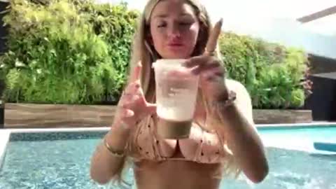 Snapshot of laceythomass chatting on October 10, 2025, 4:39 pm Lacey Thomas online show from October 10, 2025, 4:39 pm