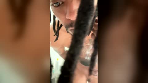 Snapshot of ladiesdick22 chatting on January 15, 2026, 6:33 pm Ladies dick 33 online show from January 15, 2026, 6:33 pm