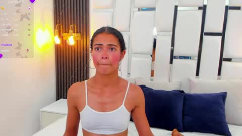 Lady  online show from May 15, 2026, 11:01 pm