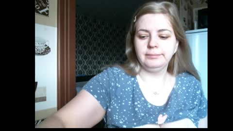 lady cute cat29 online show from April 9, 2026, 2:44 am