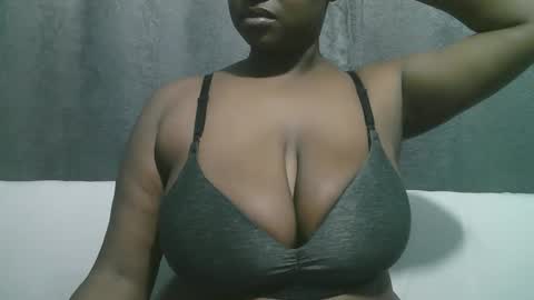 Snapshot of lady_dearra chatting on October 7, 2025, 3:58 am lady_dearra online show from October 7, 2025, 3:58 am