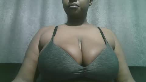 lady_dearra online show from November 21, 2025, 1:15 am