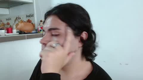 Evelynn online show from April 2, 2026, 7:33 pm