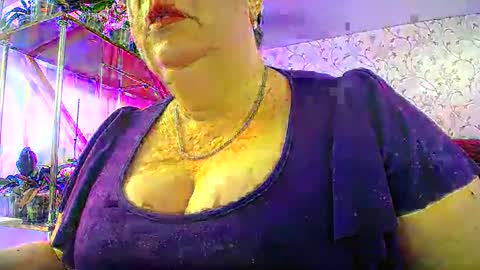 Lady Gloria online show from May 16, 2026, 6:21 am