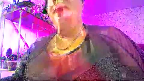 Lady Gloria online show from May 29, 2026, 6:33 am
