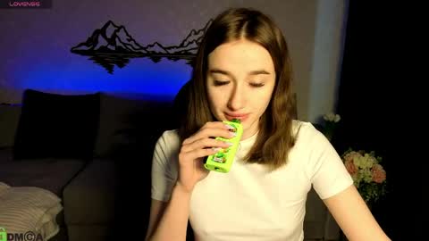 Snapshot of lady_luck18 chatting on May 14, 2026, 1:01 am Olivia online show from May 14, 2026, 1:01 am