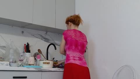 Sima Ladybigsmile online show from February 1, 2026, 8:24 am