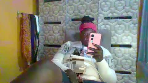 lindah32 online show from July 7, 2026, 10:03 pm
