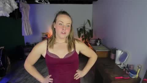 ladyboyhomemaker online show from February 18, 2026, 10:44 am