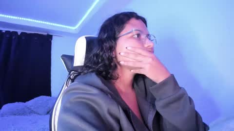  Lady  online show from March 12, 2025, 6:07 am