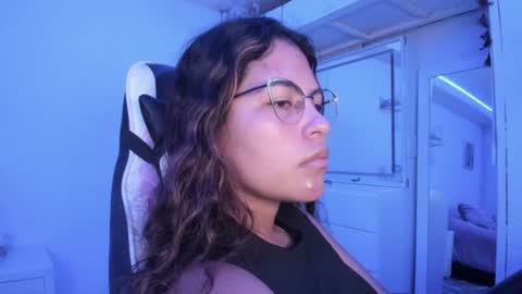 Snapshot of ladybrown_16 chatting on June 24, 2026, 3:27 am Lady online show from June 24, 2026, 3:27 am