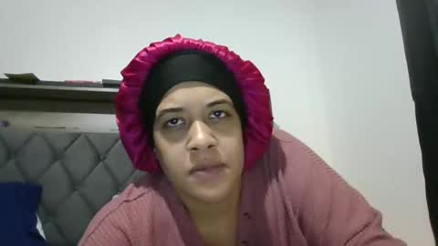 Snapshot of ladycinnabon chatting on February 19, 2025, 6:00 am Stephanie online show from February 19, 2025, 6:00 am