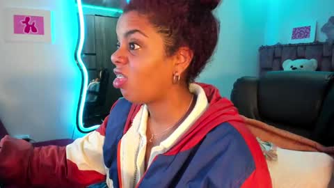 leidy daniela online show from February 5, 2025, 8:11 am