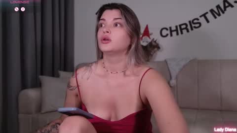 ladylancaster online show from December 19, 2025, 11:50 am