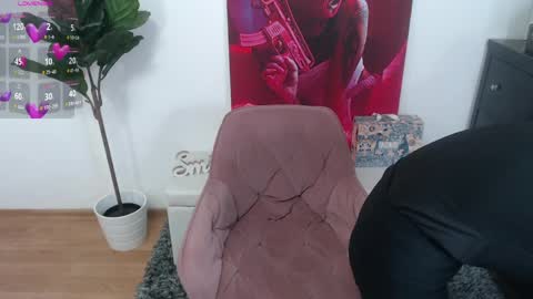 Lia online show from April 7, 2026, 3:51 am