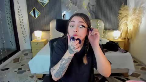 Lady  online show from February 17, 2026, 4:20 am