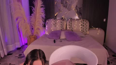 Lady  online show from April 11, 2026, 4:39 am